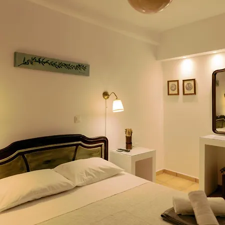 Callisto Houses Semesterbostad
