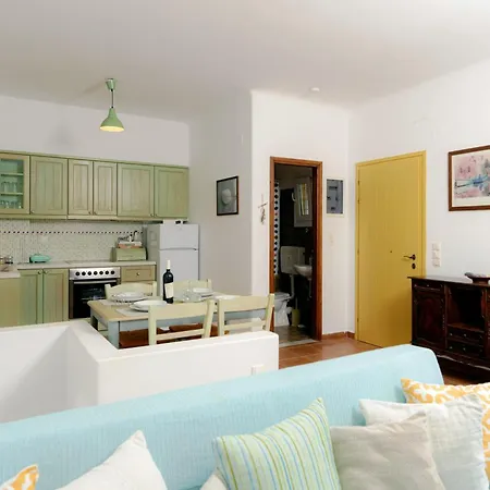Semesterbostad Callisto Houses
