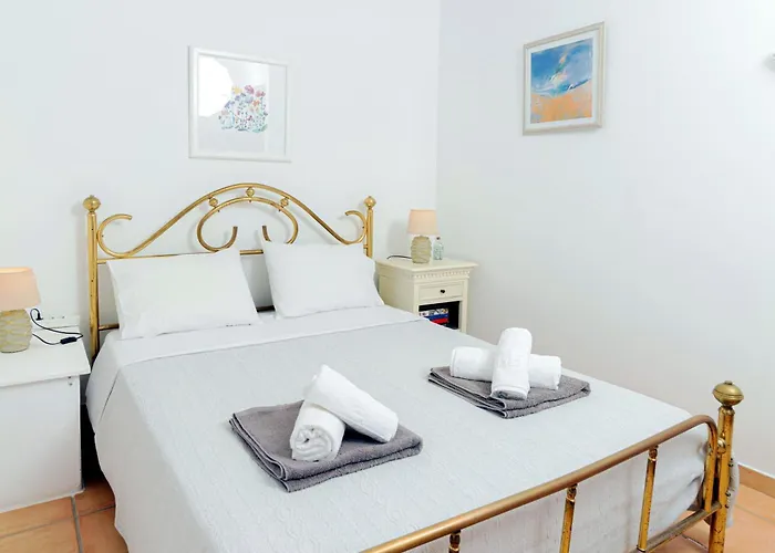 Callisto Houses * Marpissa