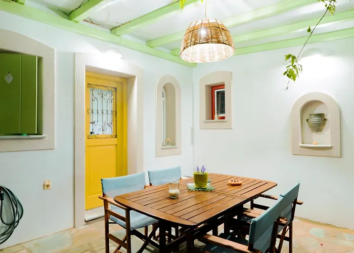 Callisto Houses Marpissa